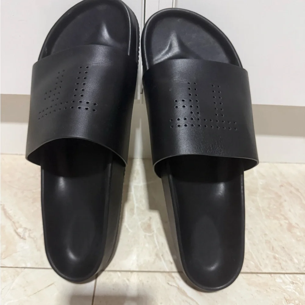 Tom Ford excellent like